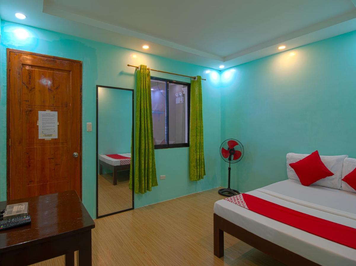 Oyo 777 Rn Guesthouse Moalboal Εξωτερικό φωτογραφία