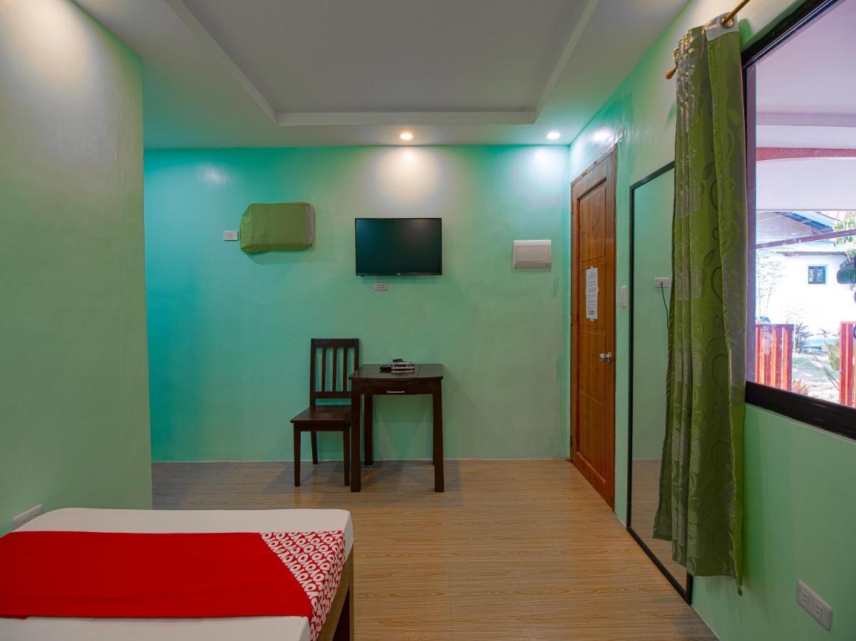 Oyo 777 Rn Guesthouse Moalboal Εξωτερικό φωτογραφία
