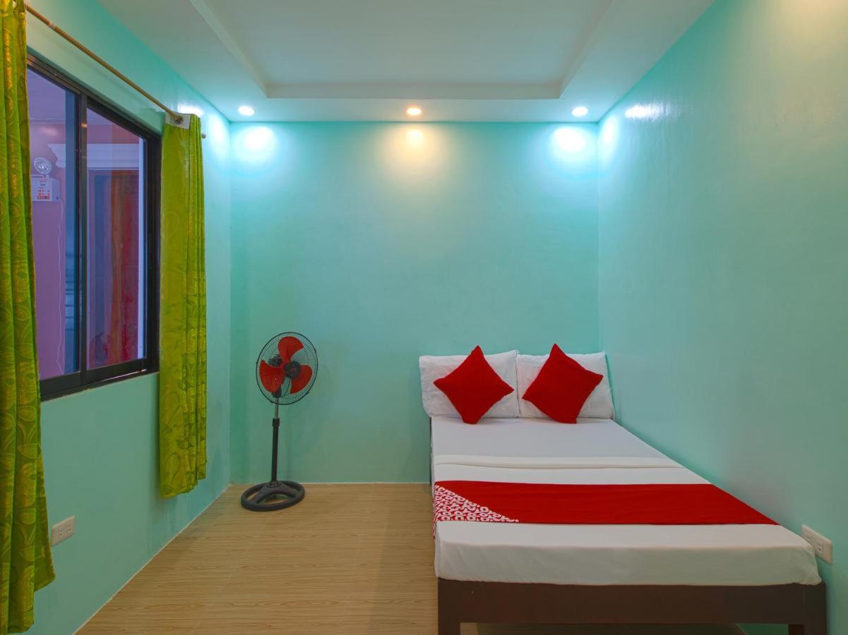 Oyo 777 Rn Guesthouse Moalboal Εξωτερικό φωτογραφία